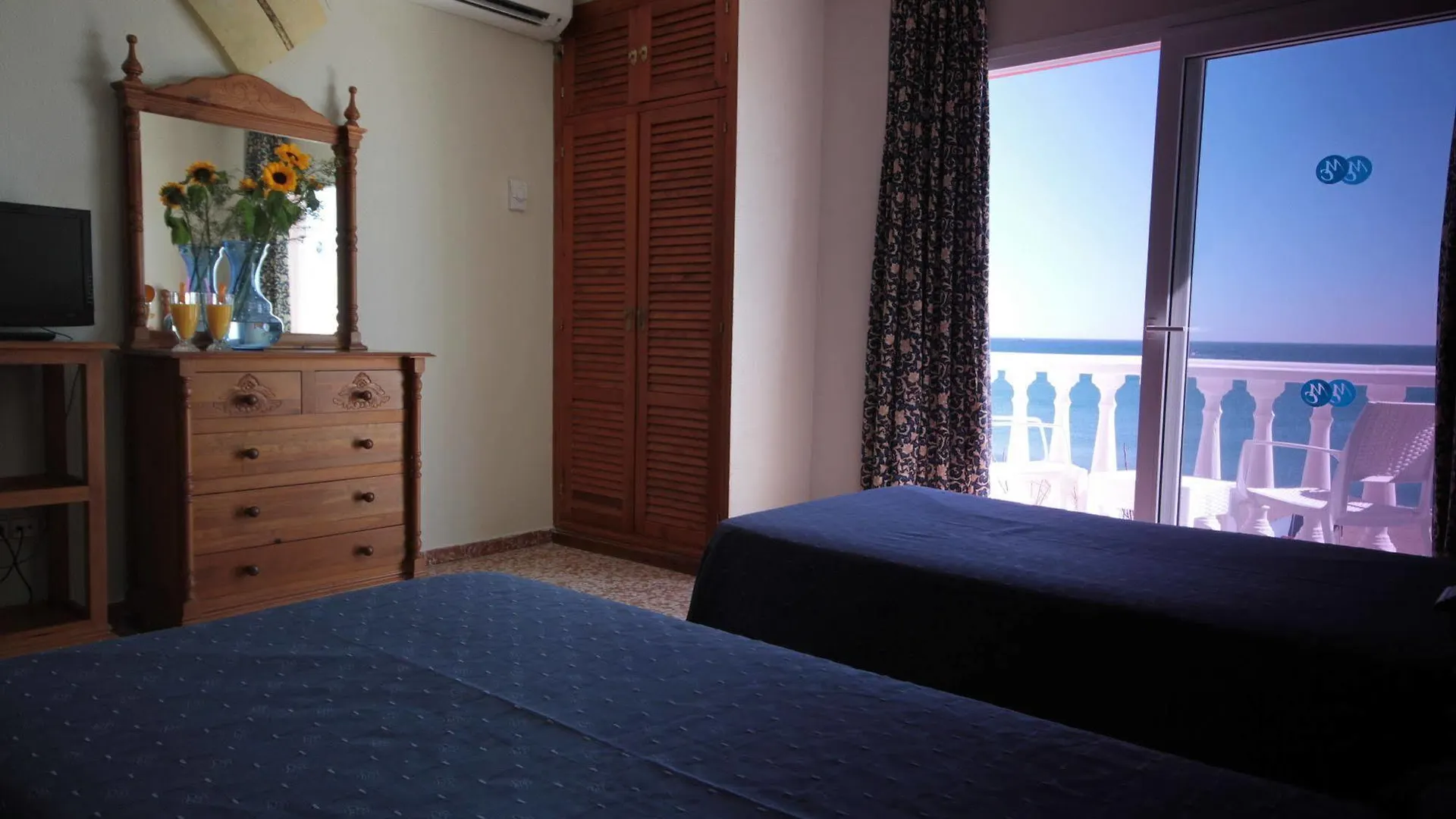 Hotel Moon Dreams Mediterraneo Torremolinos 3*,  Spain
